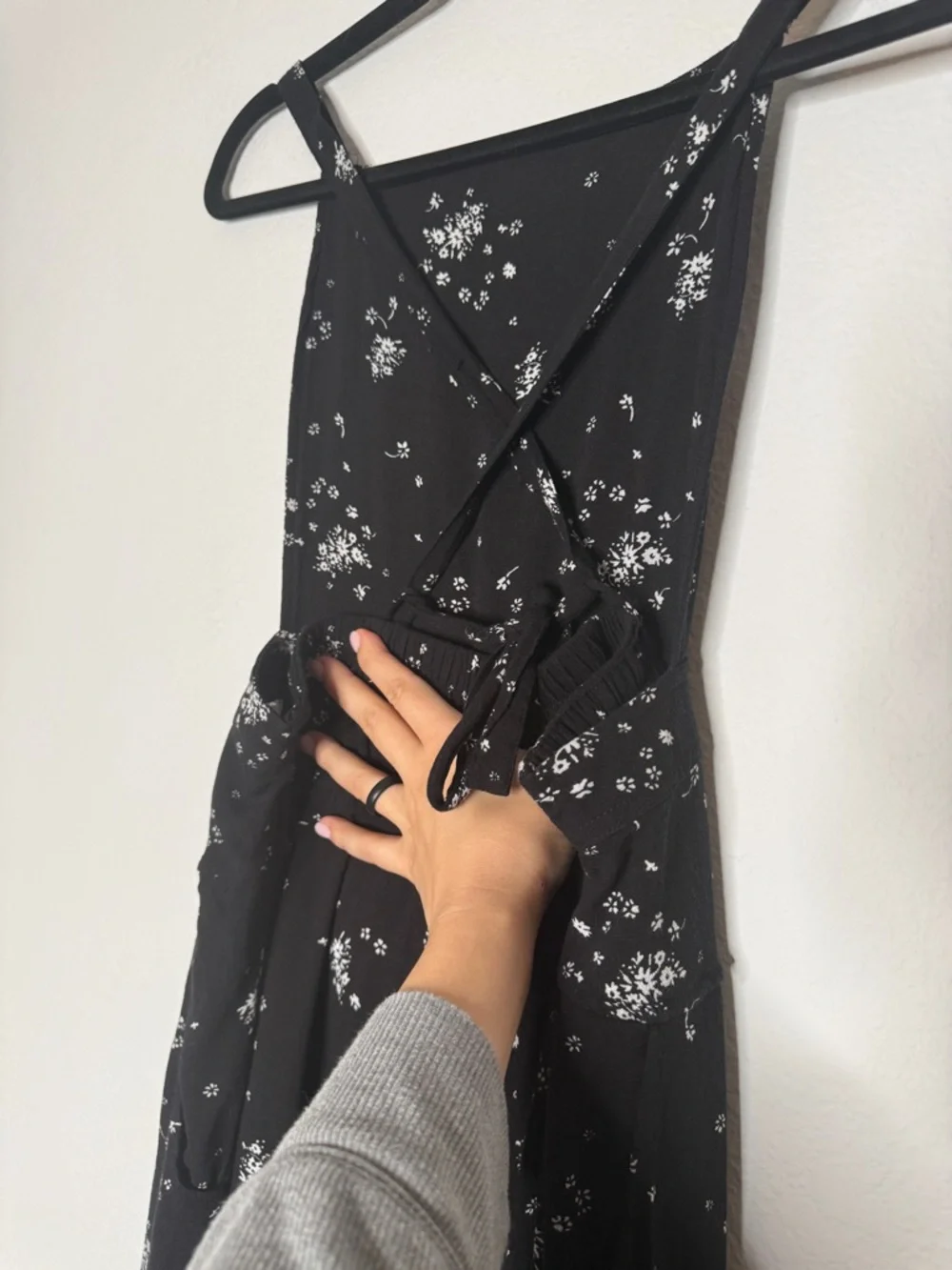 Free People Sweet in the Streets Floral Overalls Rayon Wide Leg Pockets Size M - Picture 8 of 11